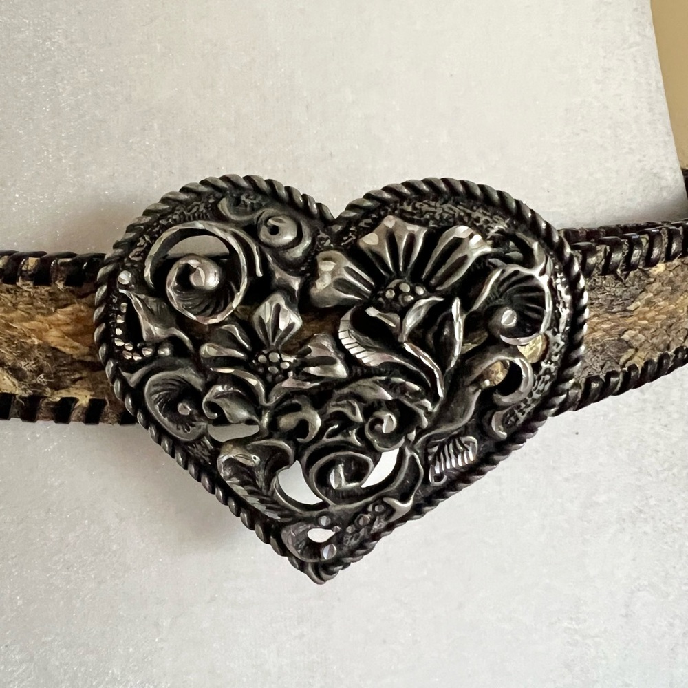 EJC 95 Westend Western Heart Shape Etched Belt Buckle